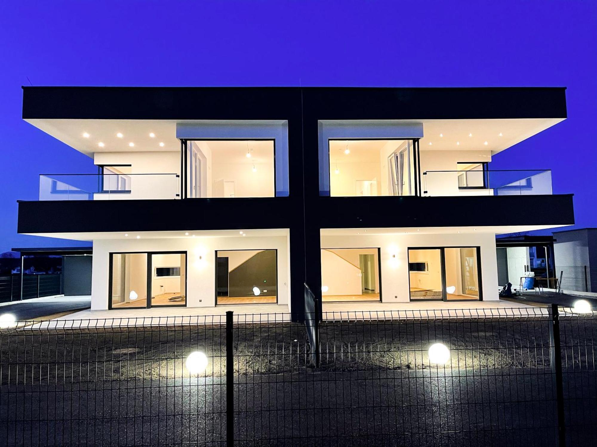 Luxus-Villa In Idyllischer Lage Muttendorf エクステリア 写真